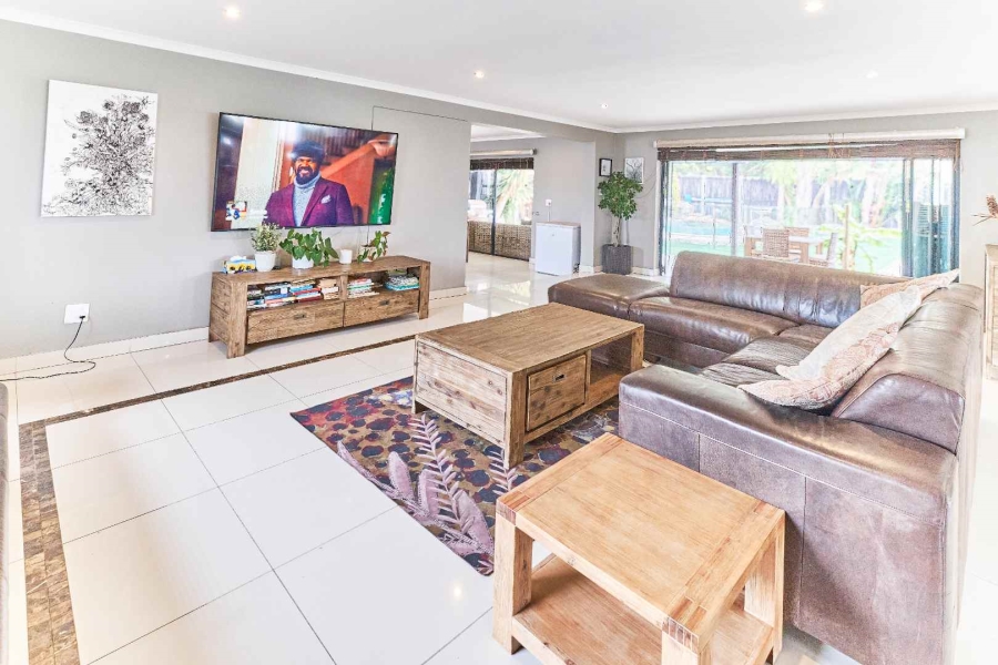 4 Bedroom Property for Sale in Flamingo Vlei Western Cape